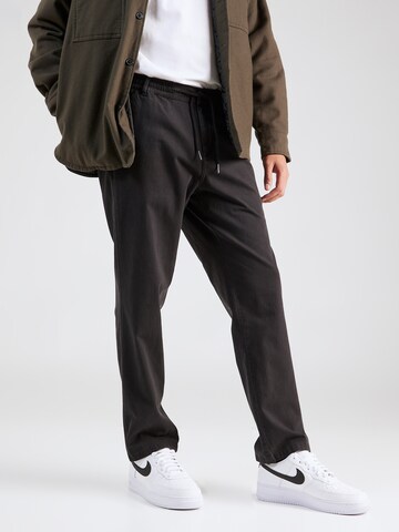 Iriedaily Regular Trousers 'Trapas' in Black: front