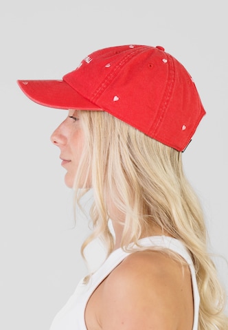 Kleinigkeit - Boné 'Love Is All Around' em vermelho