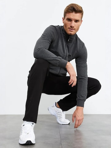 Tuta da jogging di Tommy Life in grigio