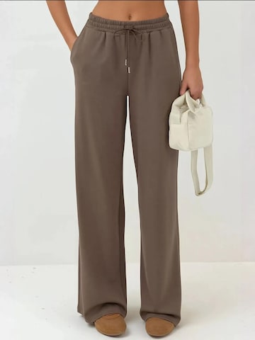 Hiccup Wide Leg Hose in Braun: Vorderseite