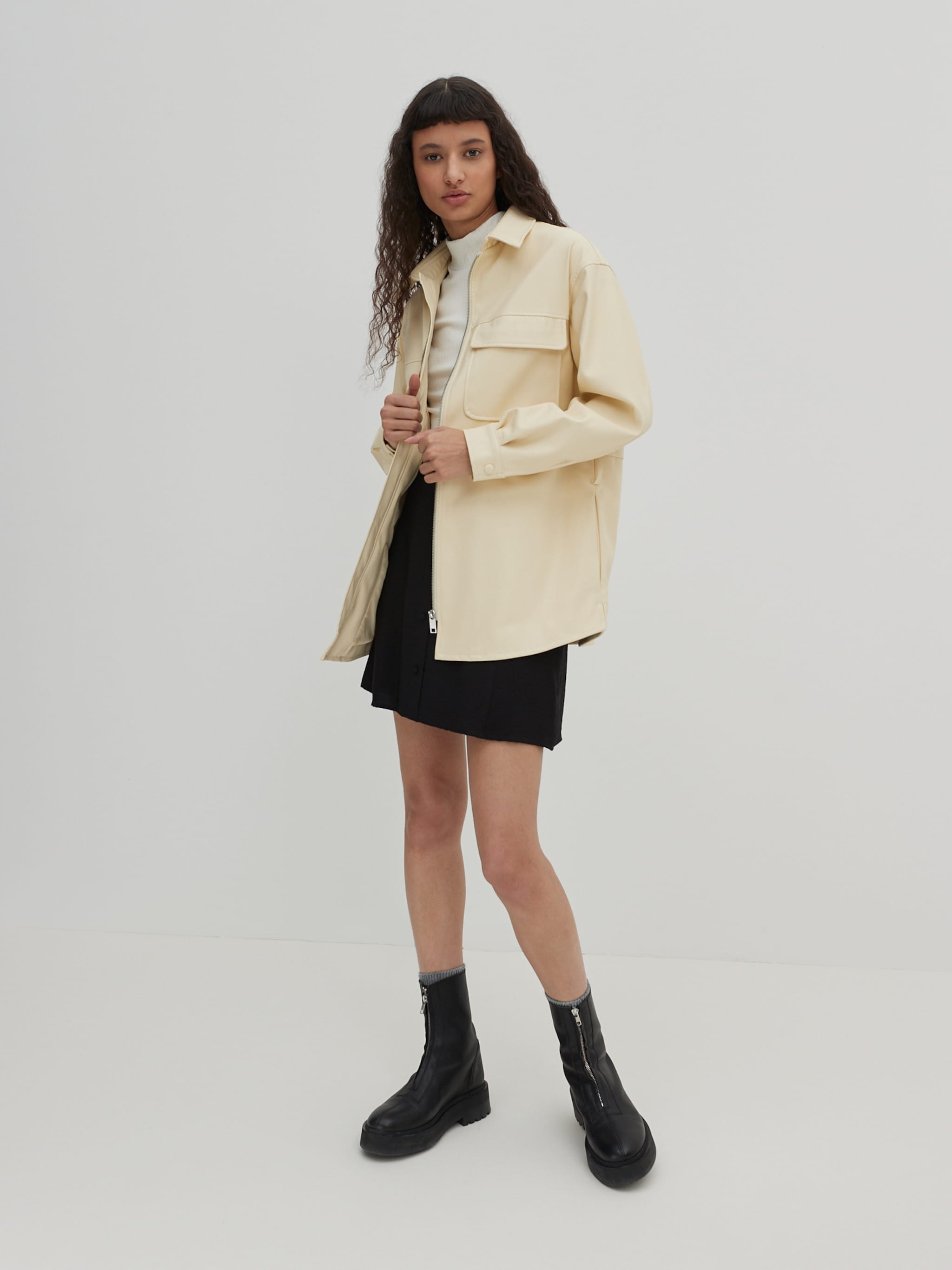 EDITED Produits T-shirt 'Ada' blanc cassé