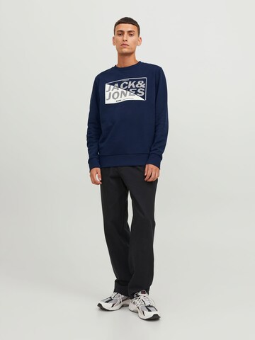 Sweat-shirt 'JCONight' JACK & JONES en bleu