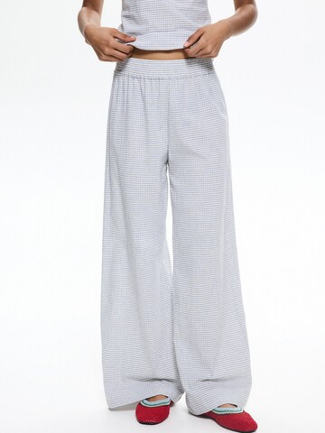 Wide Leg Pantalon Pull&Bear en gris : devant