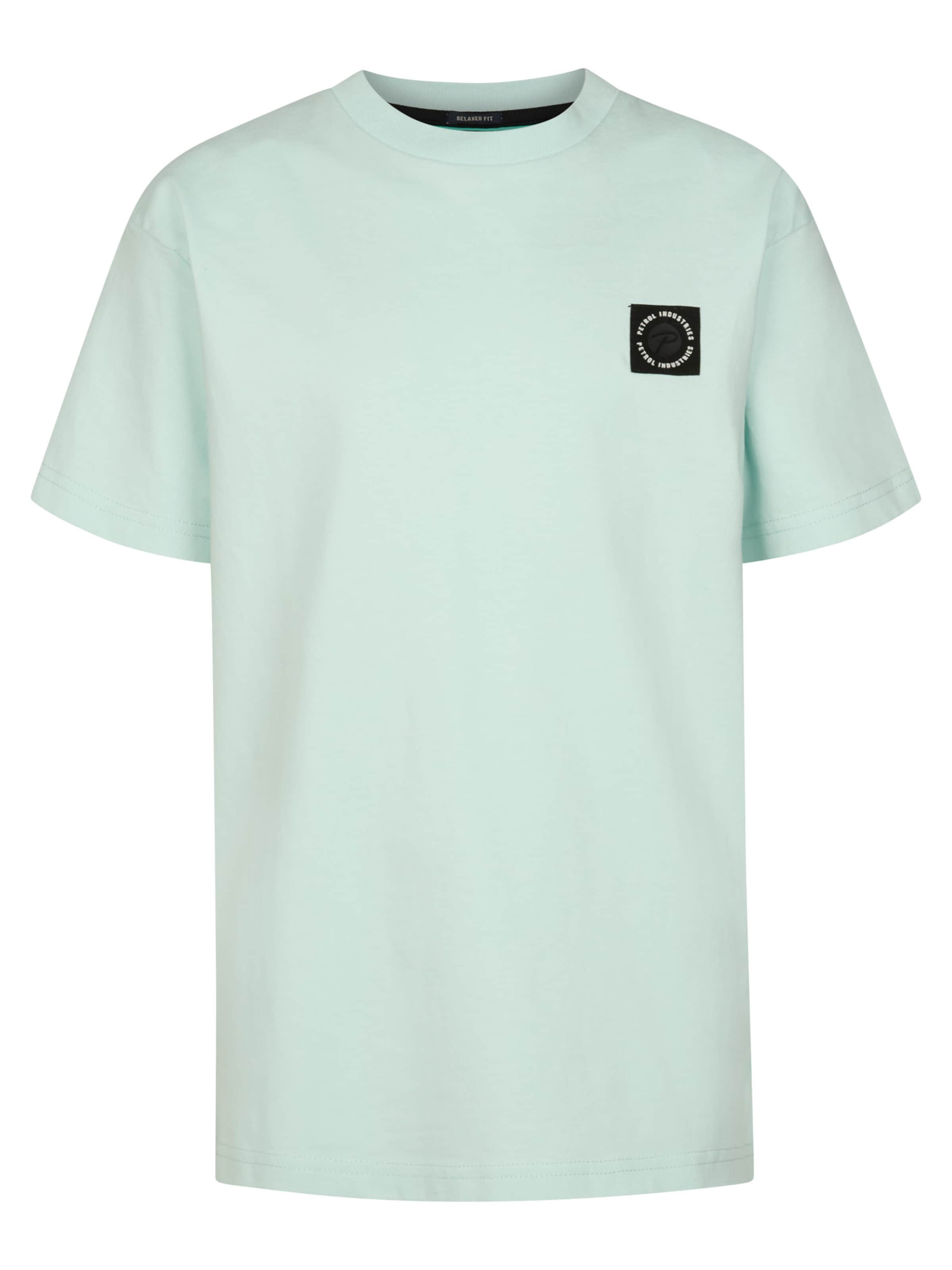 Petrol Industries Shirt in Green: front
