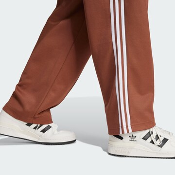 Baggy Pantaloni 'Adicolor Firebird' di ADIDAS ORIGINALS in marrone