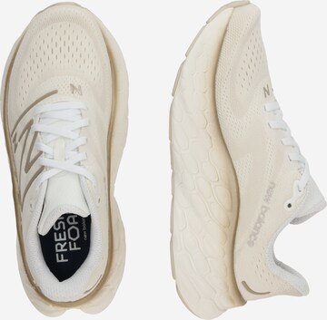 Chaussure de course 'X More v4' new balance en blanc