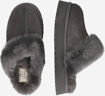 Pantoufle UGG en gris