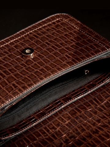 Lipsy Τσάντα ώμου σε καφέ