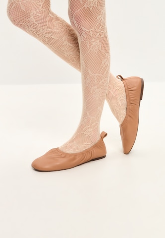 CESARE GASPARI Ballerina in Beige