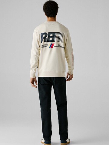 Red Bull Racing x Pepe Jeans Sweatshirt in Wit: voorkant