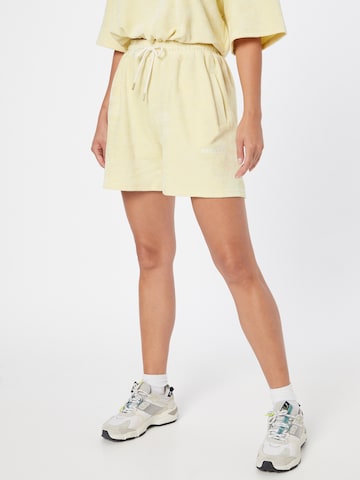 WEARKND Loose fit Pants in Yellow: front