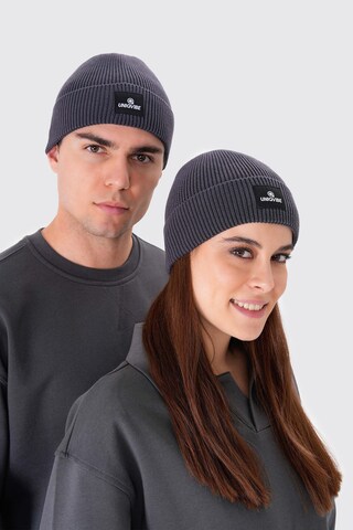 UNIQVIBE Muts in Grijs: voorkant