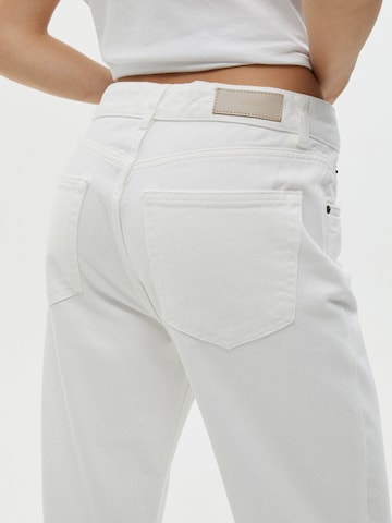 Pull&Bear Regular Jeans in White