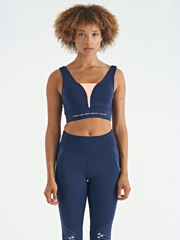 Haut de sport Tommy Life en bleu : devant