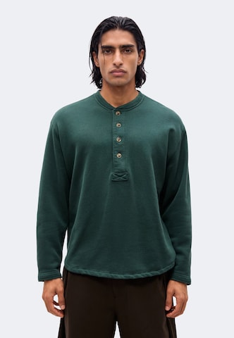 Abercrombie & Fitch Sweatshirt 'ESSENTIAL' i grøn: forside