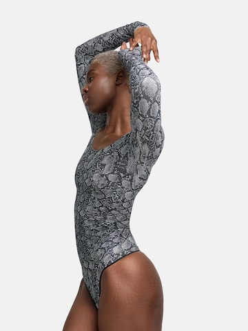 Body modellante 'Bodysuit Sculpting Shapewear Longsleeve mit Slip' di cfab (formerly creamy fabrics) in grigio