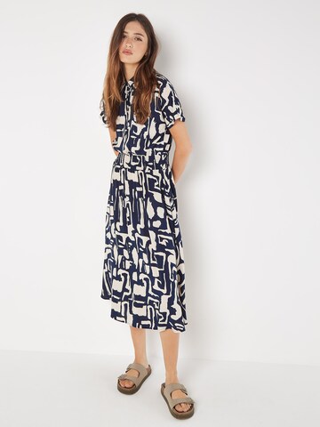 Robe Apricot en bleu
