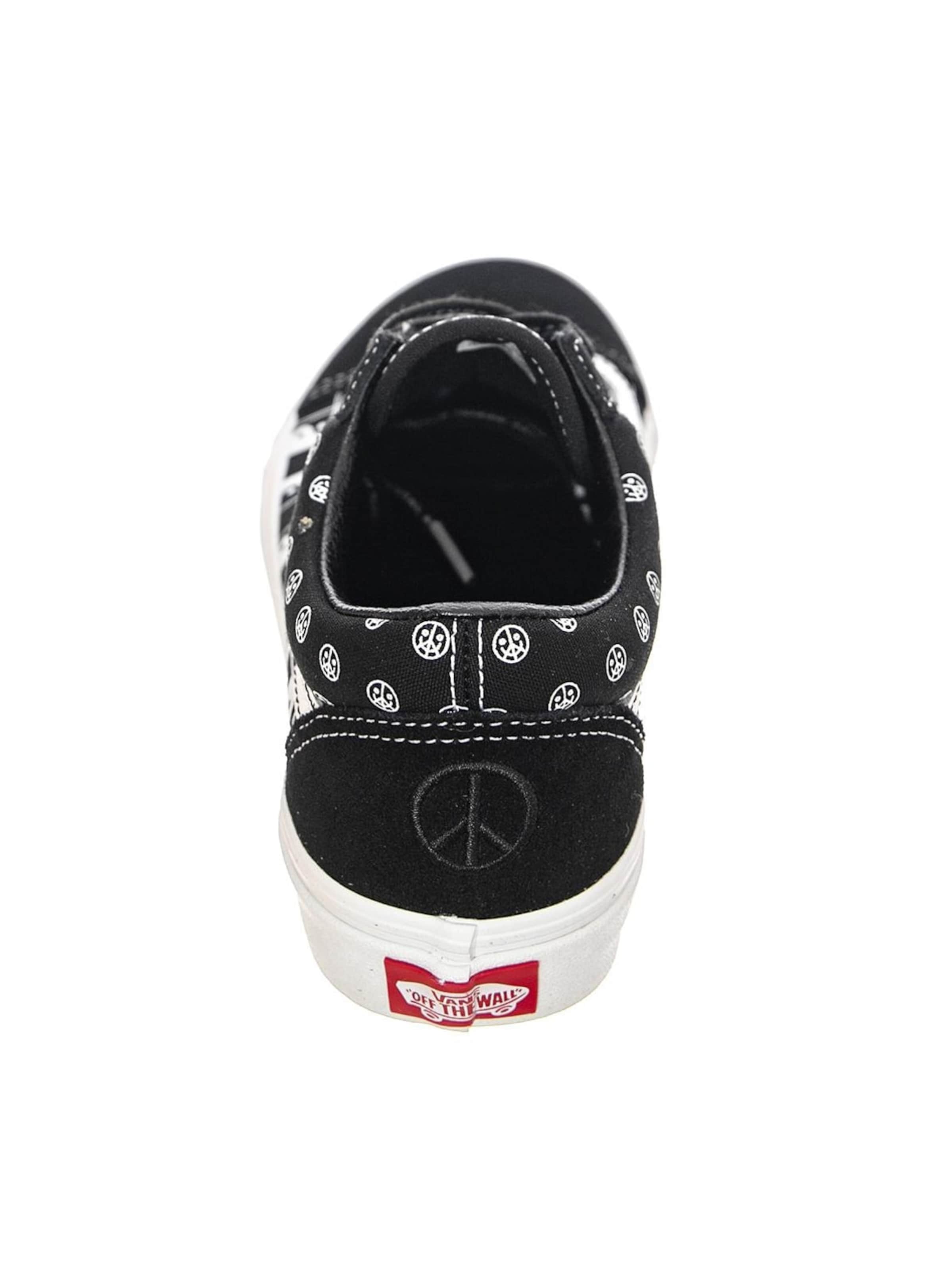Scarpa stringata sportiva di VANS in nero