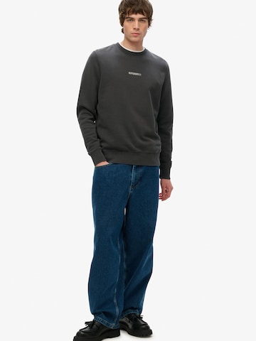 Superdry Sweatshirt i svart