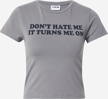 Noisy may Тениска 'NMMOLLY' в сиво: отпред