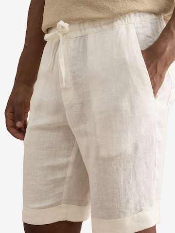Regular Pantalon Il Lanificio en beige