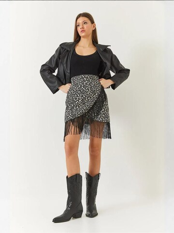 Bianco Lucci Skirt in Grey