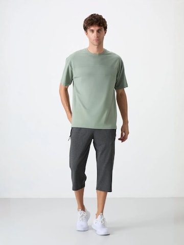 Tommy Life Regular Pants in Grey