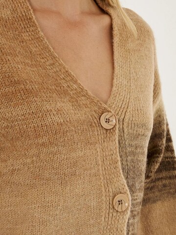 Hiccup Strickjacke in Braun