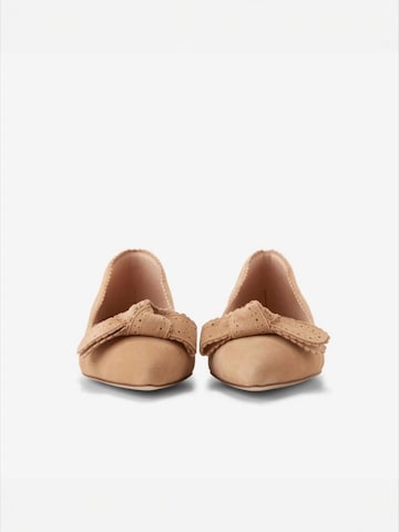 Cole Haan Ballerina 'BELLPORT BOW' värissä ruskea