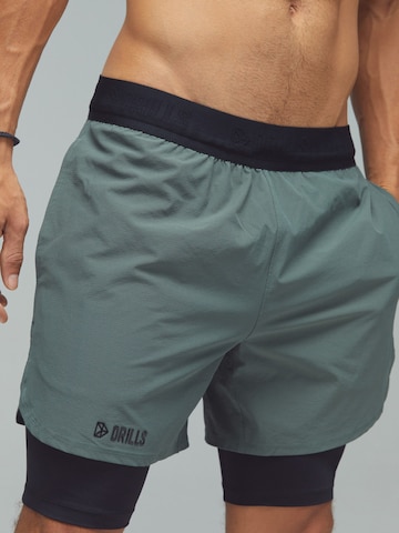 DRILLS Apparel Regular Sportbroek 'RECREATION 2-in-1 Shorts' in Groen