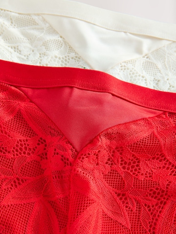 Next - Braga en rojo