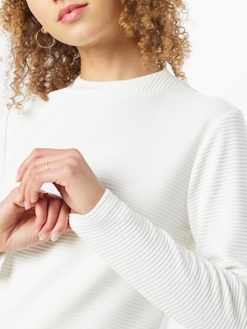 T-shirt COMMA en blanc