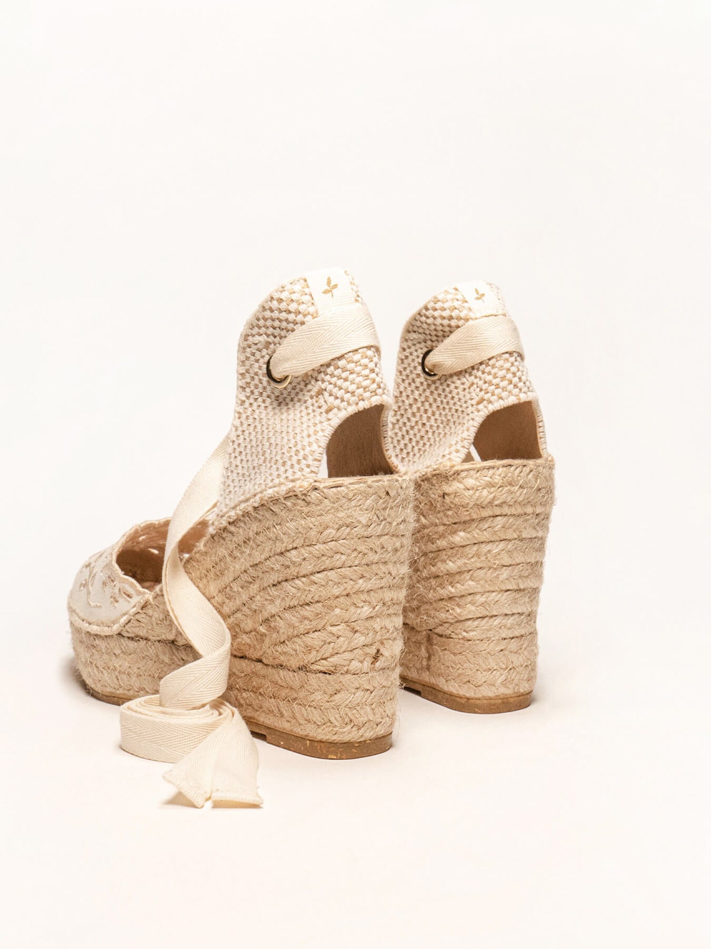 Sandales 'Alpargata Cuña 10 cm' Alhamas en beige