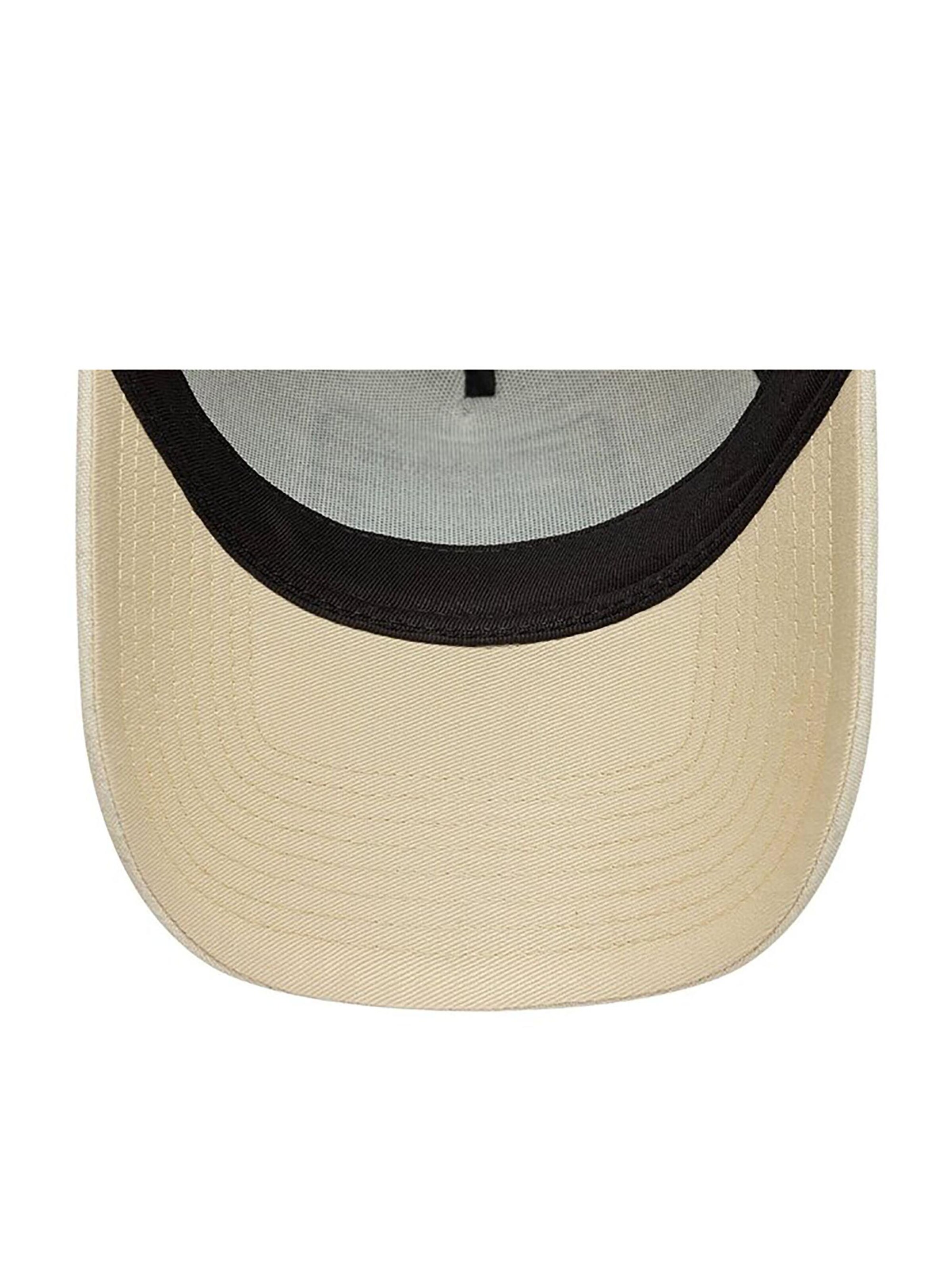 NEW ERA Cap '9FORTY Cap Patch Line'‌‌ in Beige