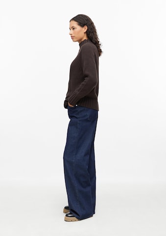 Pull-over s.Oliver en marron : sur le côté