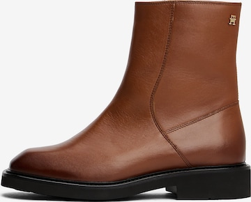 Bottines TOMMY HILFIGER en marron : devant