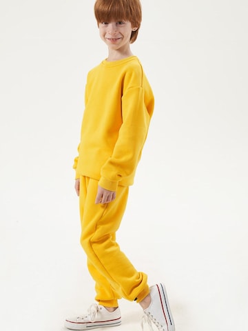 LOUIS LECLER Joggingpak 'Leo' in Geel
