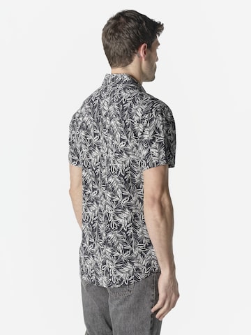 KOROSHI - Ajuste regular Camisa en negro