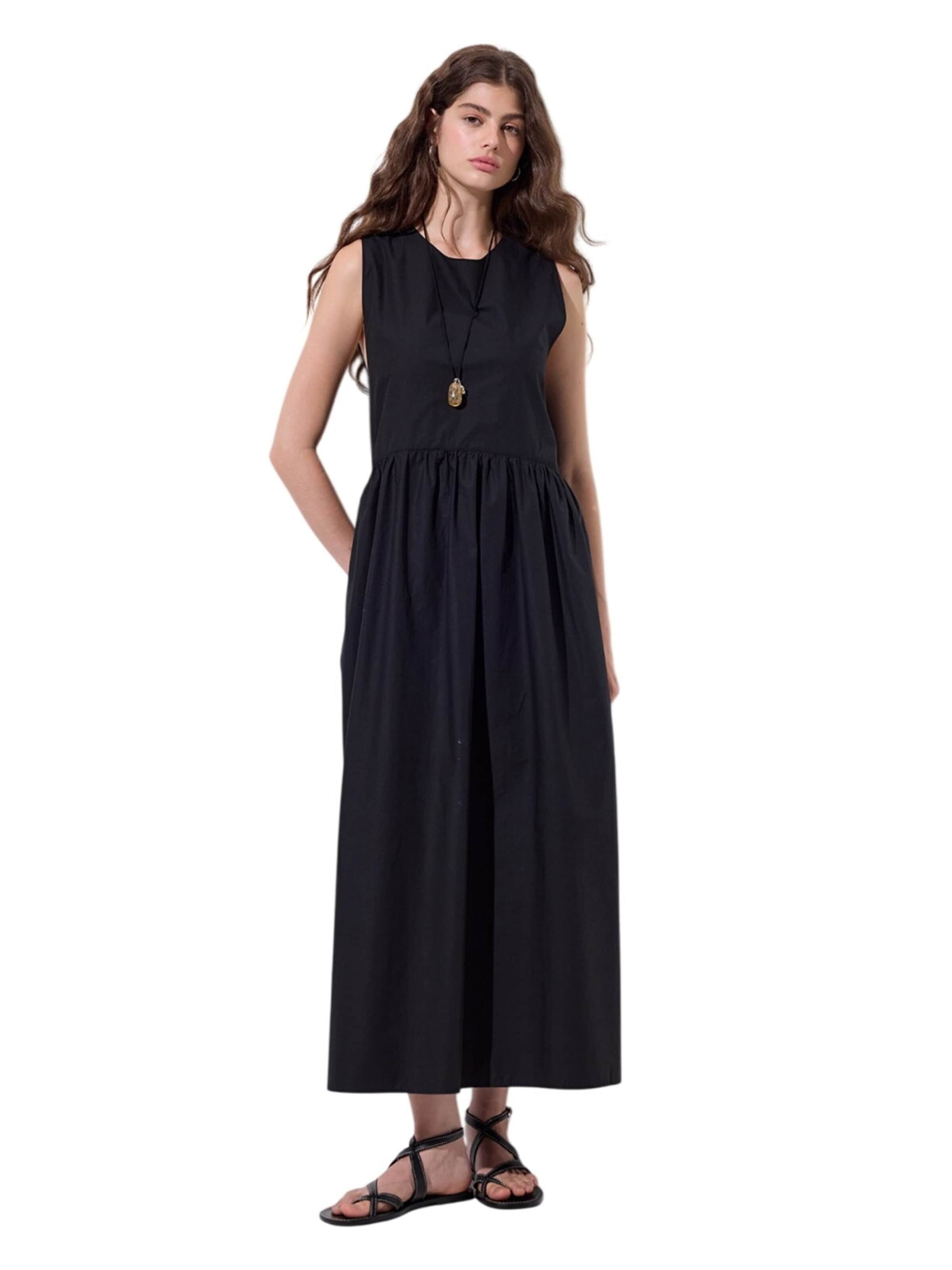 MANUKA Dress in Black