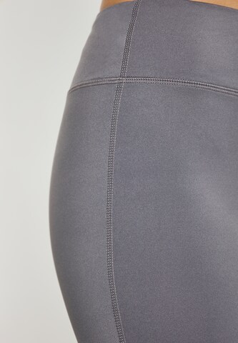 IZIA Skinny Leggings in Grau