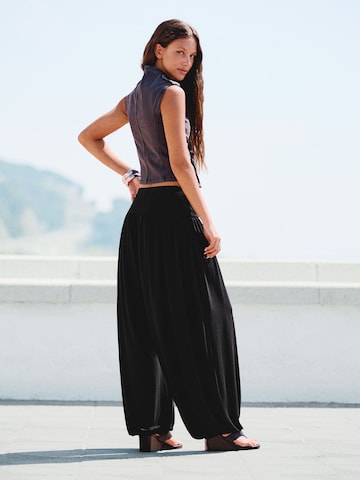Bershka Barrel Hose in Schwarz