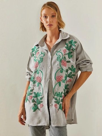 Camicia da donna di Bianco Lucci in grigio