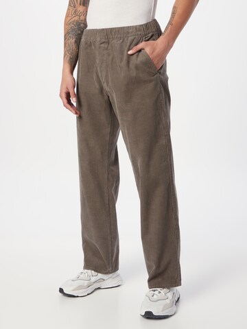 Regular Pantalon RVCA en marron : devant