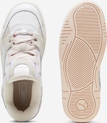 Baskets basses PUMA en blanc