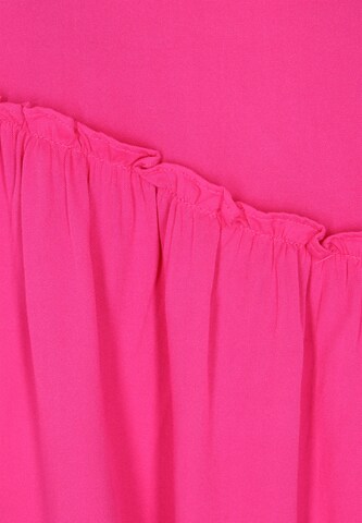 IZIA Rok 'Festival' in Roze