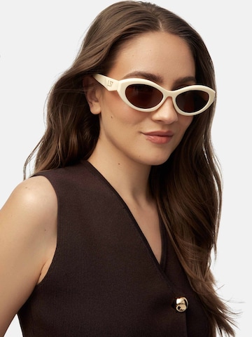 L37 HANDMADE SHOES Solbriller 'ALFA' i hvid