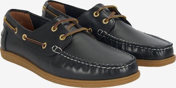 Desa Classic Flats 'Slip-Ons' in Black: front