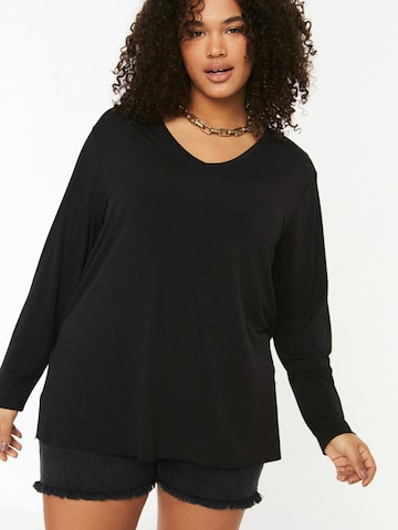 Trendyol Curve - Camiseta en negro: frente