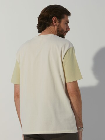 ABOUT YOU x Alvaro Soler T-Shirt 'Ramon' in Beige