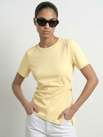Maglietta di HYPEDROP in beige: frontale